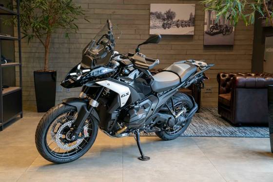 BMW R 1300 GS TRIPLE BLACK 